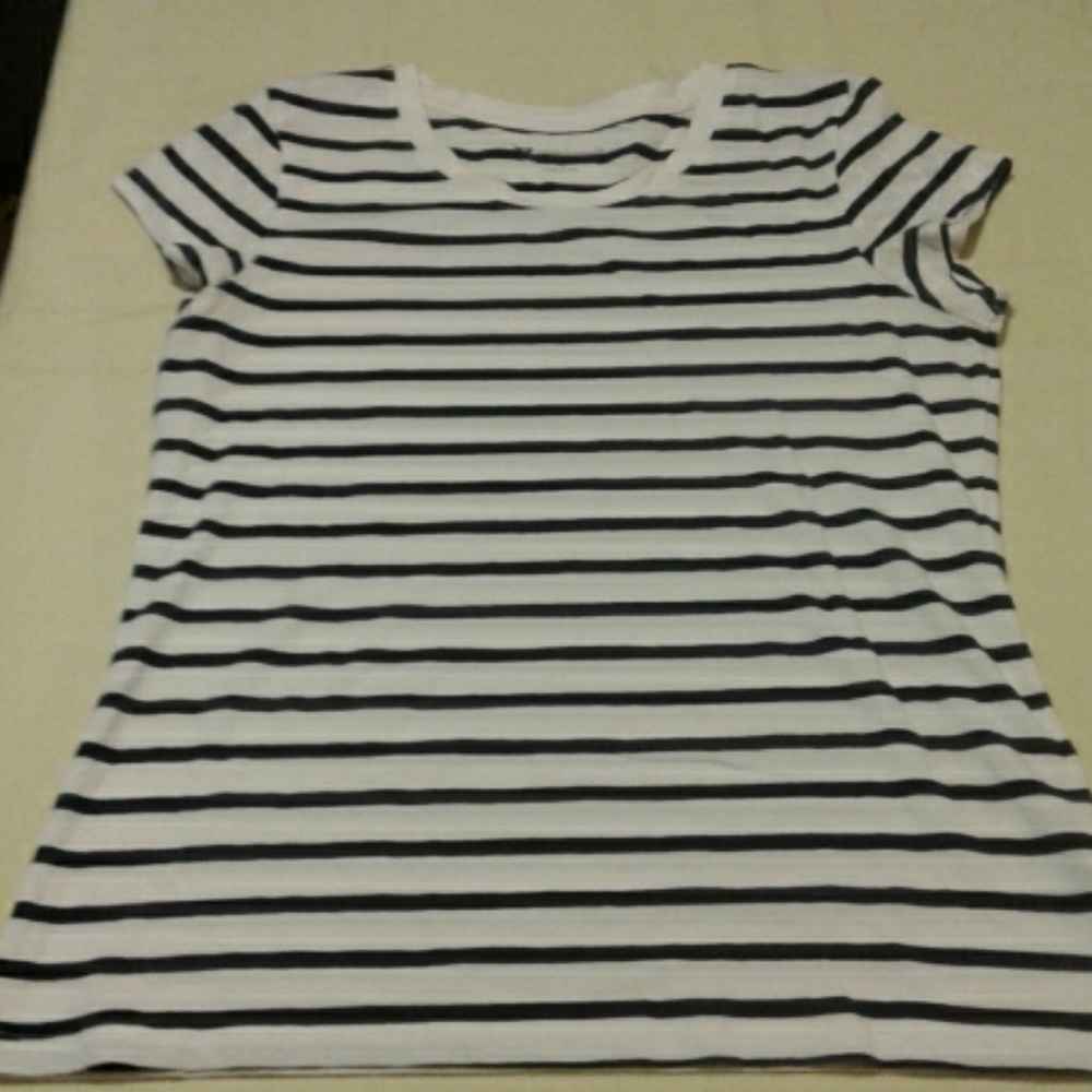 Valerie Bertinelli sleeveless tee shirt size XL (W)
